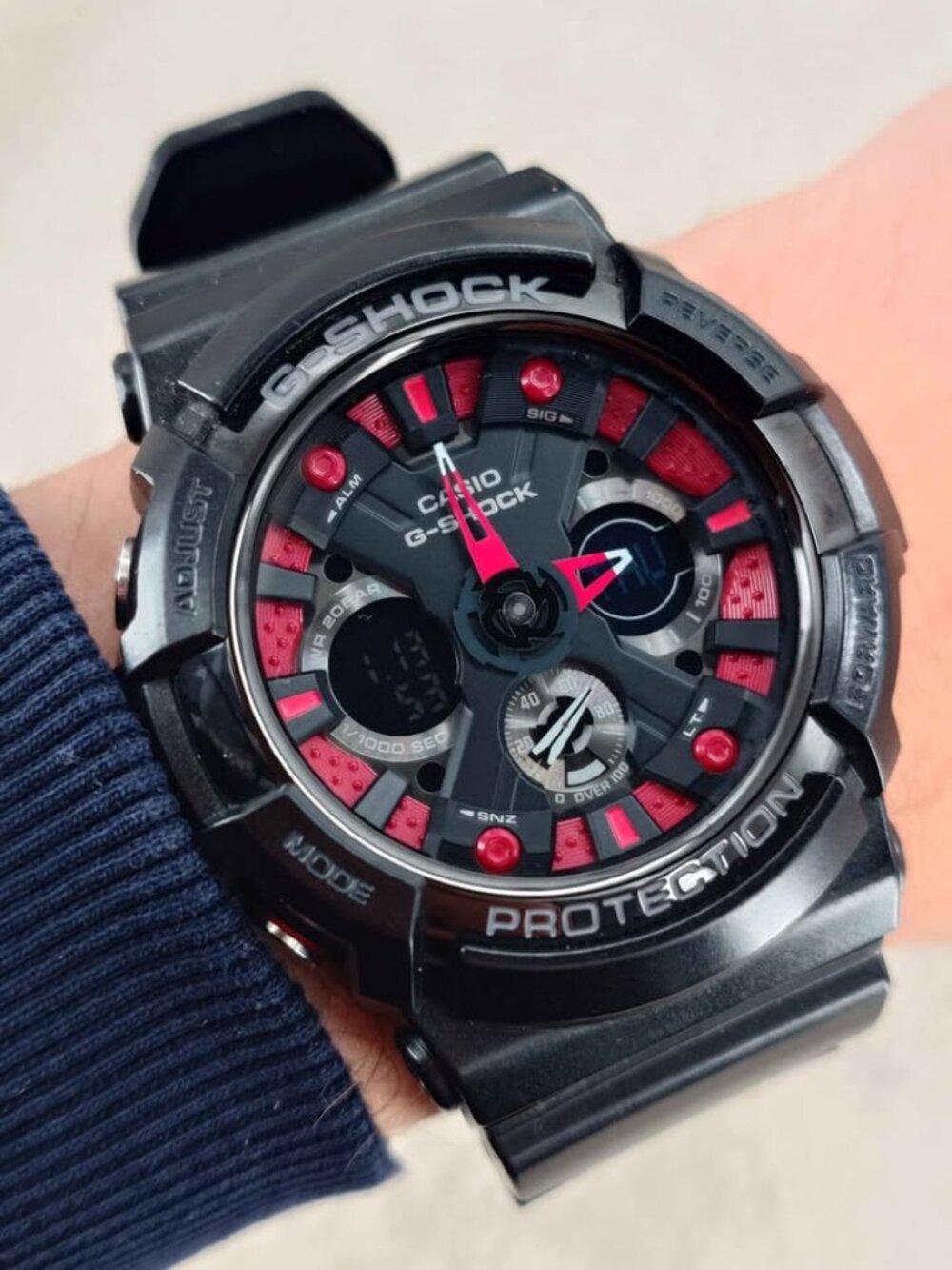Casio Men's Watch G-Shock GA-200SH Ana-Digi Black Red 48mm JDM New Battery
